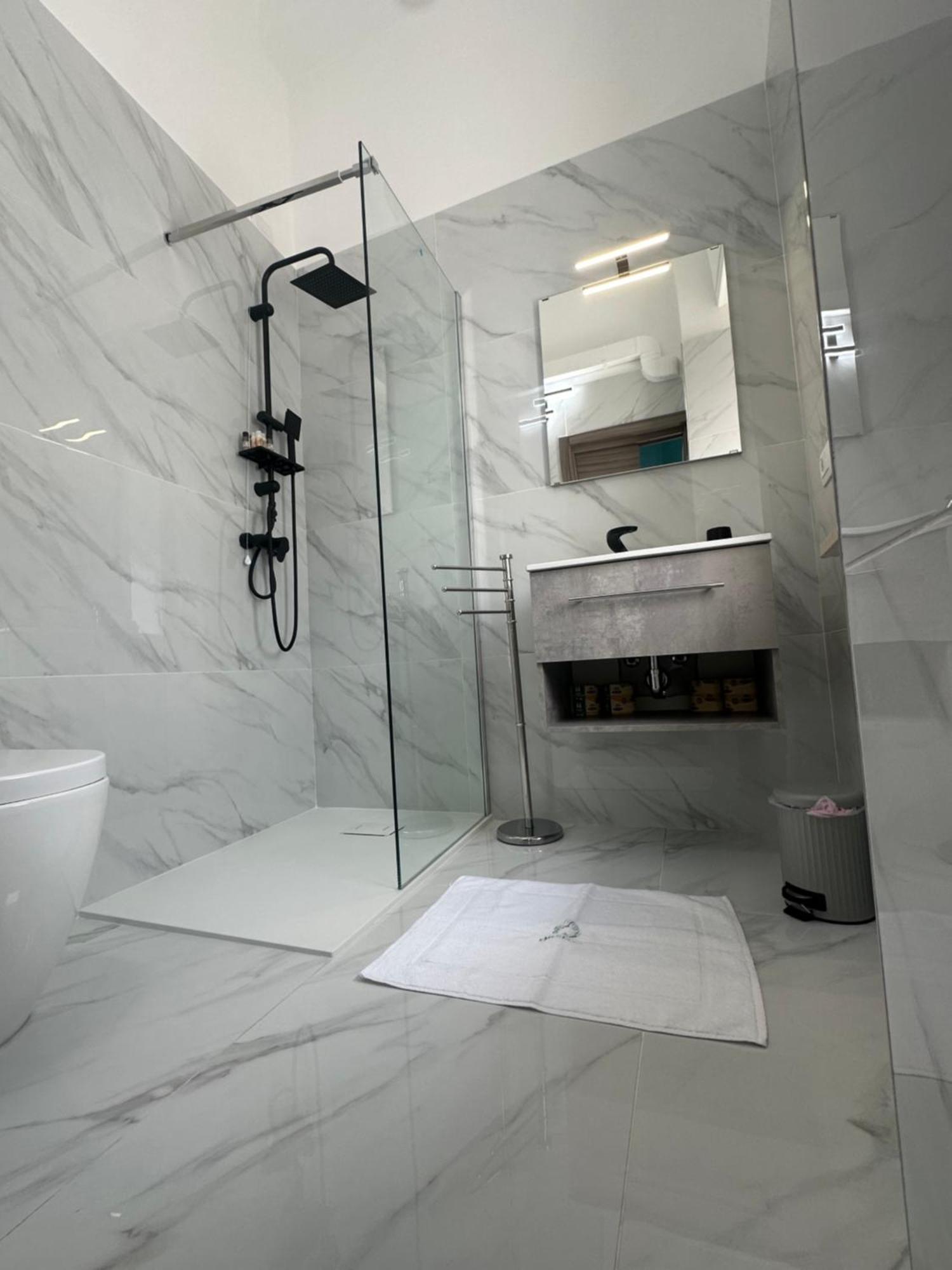 Emerella Luxury Suites-Siderno Lungomare Ngoại thất bức ảnh