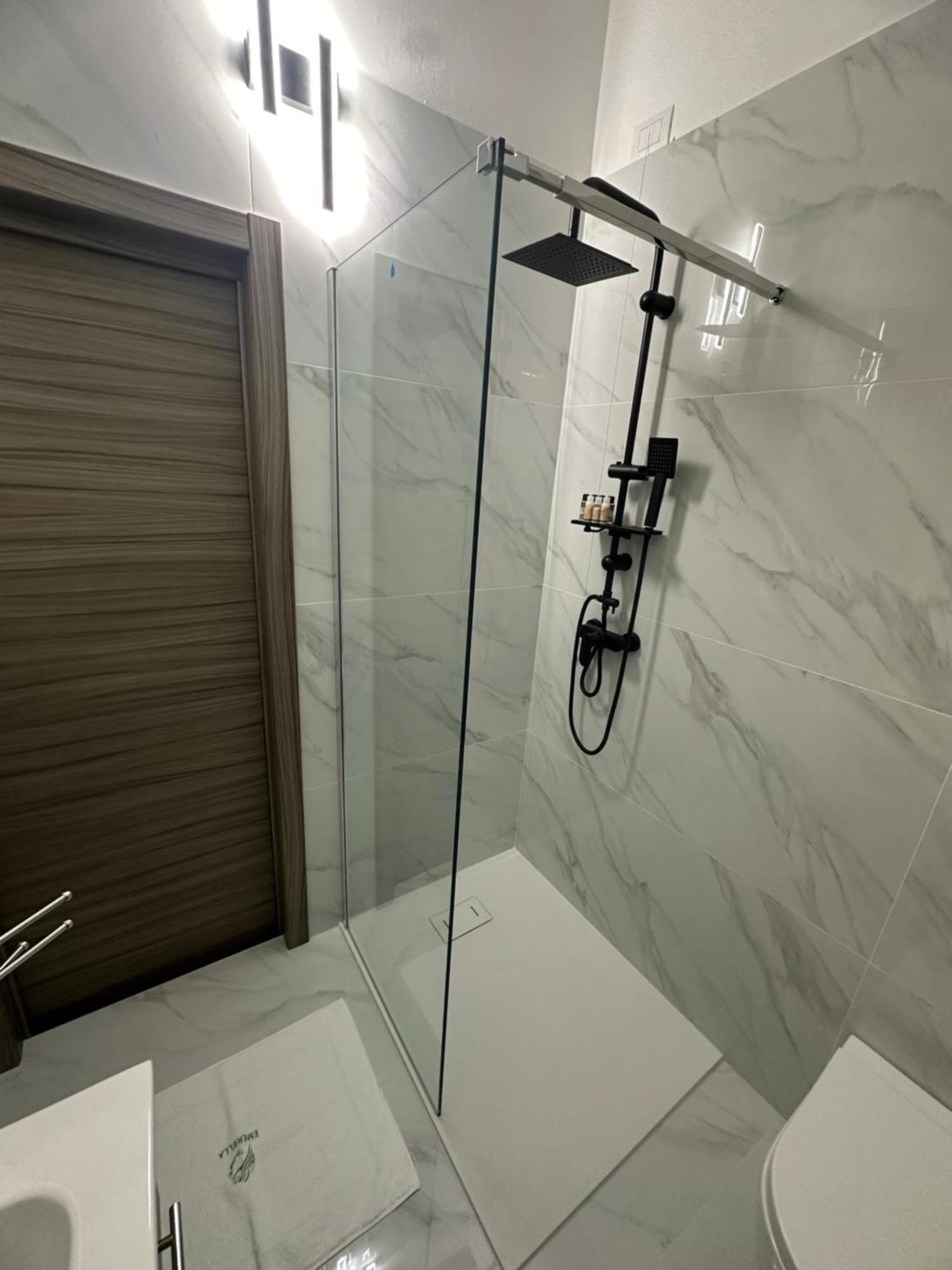 Emerella Luxury Suites-Siderno Lungomare Ngoại thất bức ảnh