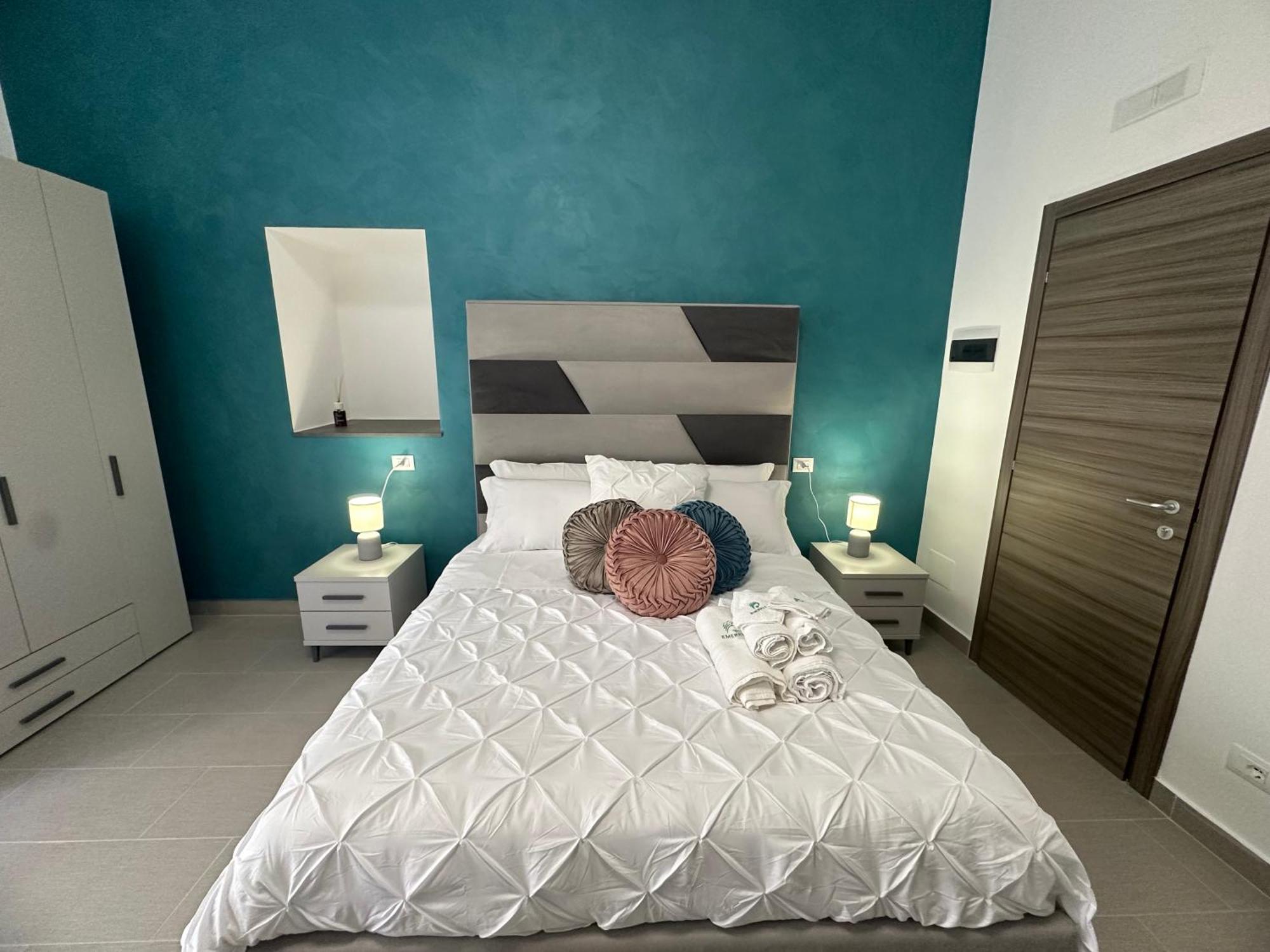Emerella Luxury Suites-Siderno Lungomare Ngoại thất bức ảnh