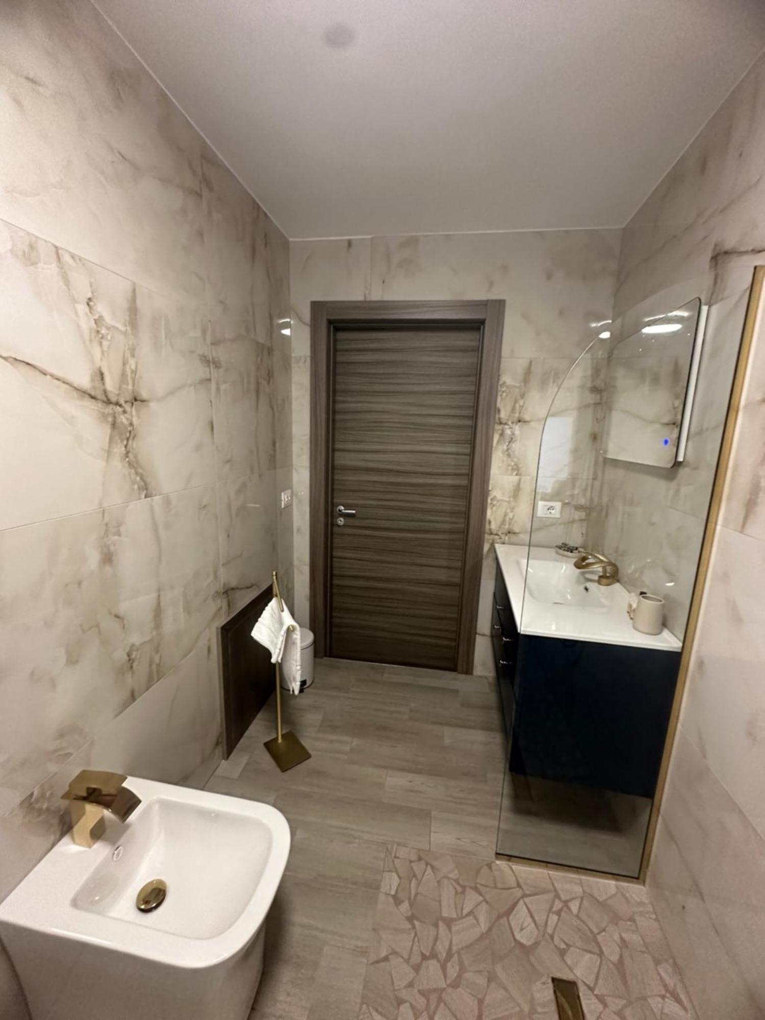 Emerella Luxury Suites-Siderno Lungomare Ngoại thất bức ảnh