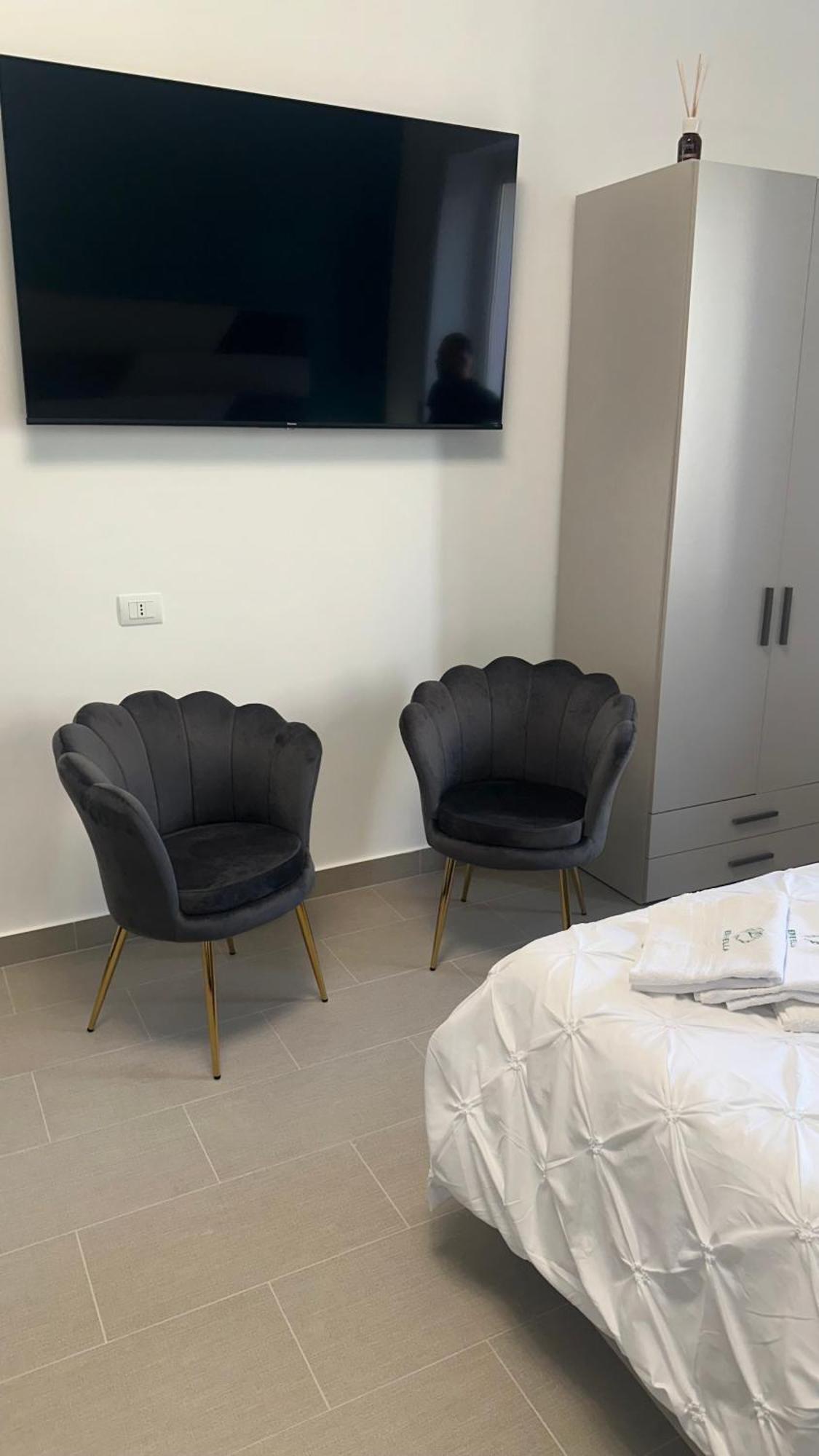 Emerella Luxury Suites-Siderno Lungomare Ngoại thất bức ảnh