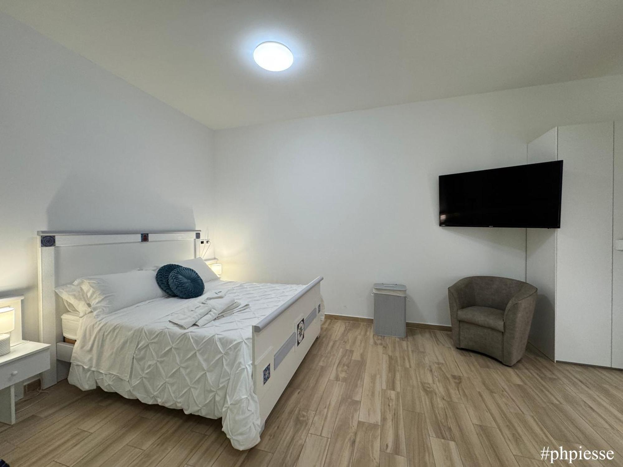 Emerella Luxury Suites-Siderno Lungomare Ngoại thất bức ảnh