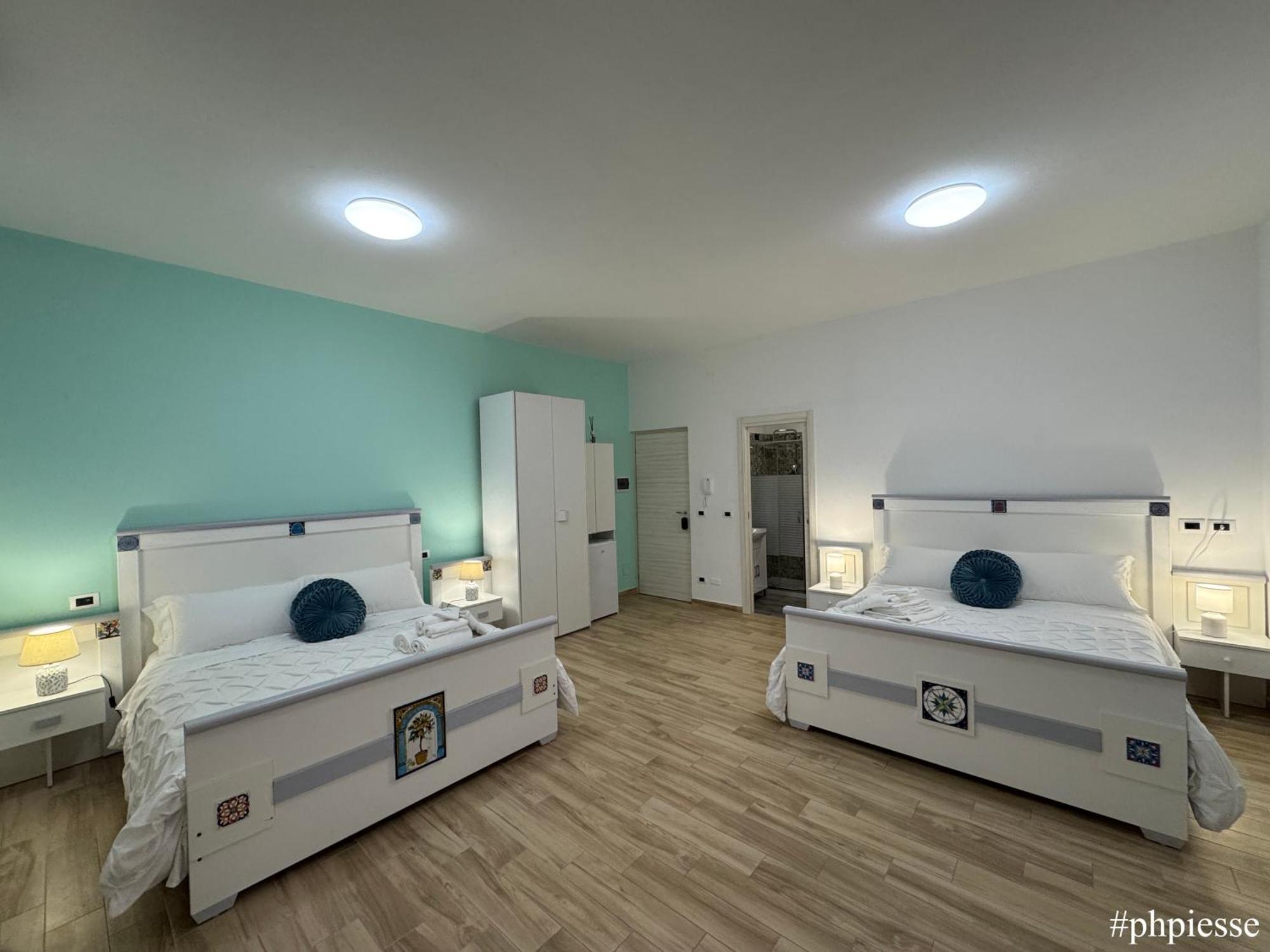 Emerella Luxury Suites-Siderno Lungomare Ngoại thất bức ảnh