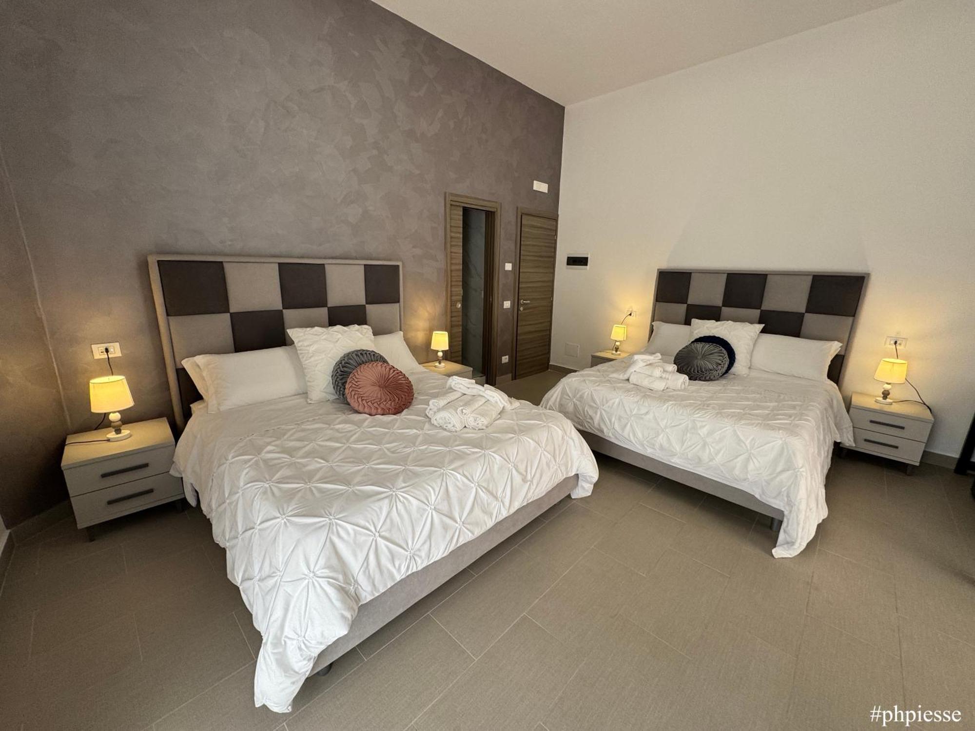 Emerella Luxury Suites-Siderno Lungomare Ngoại thất bức ảnh